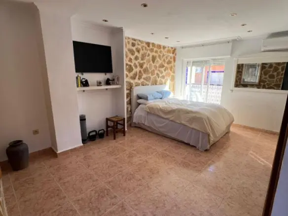 4-bedroom Terraced House In Pilar De La Horadada, Spain