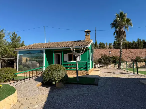 5-bedroom Flat In Aledo, Spain (3.000 M²)