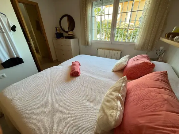 3-bedroom Villa In San Miguel De Salinas, Spain (170 M²)