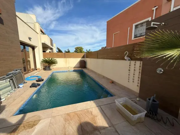 3-bedroom Villa In Los Montesinos, Spain (110 M²)