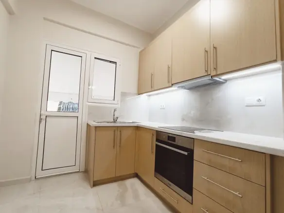 2-bedroom Flat In Attiki, Greece (75 M²)