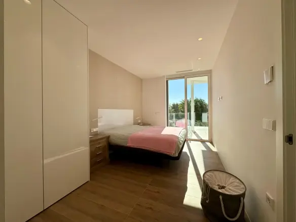 3-bedroom Apartment In Orihuela, Spain (203 M²)
