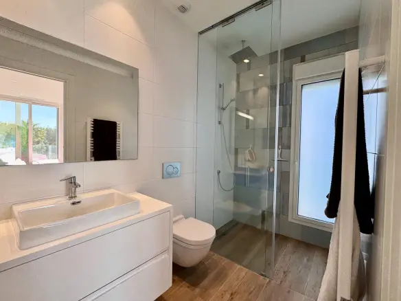 3-bedroom Apartment In Orihuela, Spain (203 M²)