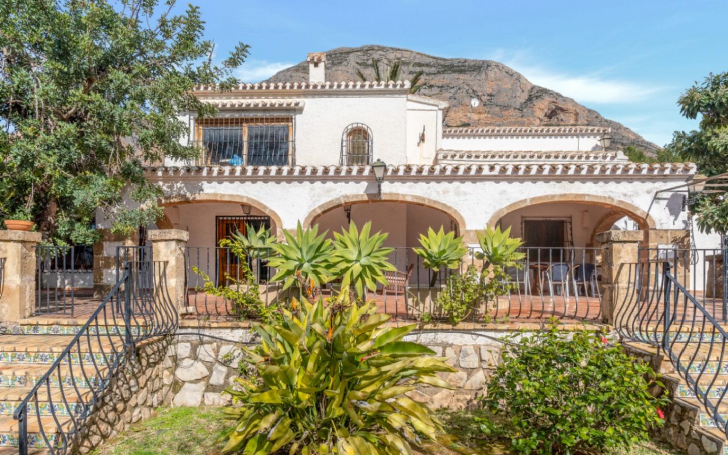 7-bedroom Villa In Jávea, Spain (622 M²)