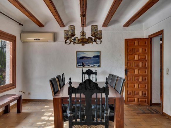 7-bedroom Villa In Jávea, Spain (622 M²)