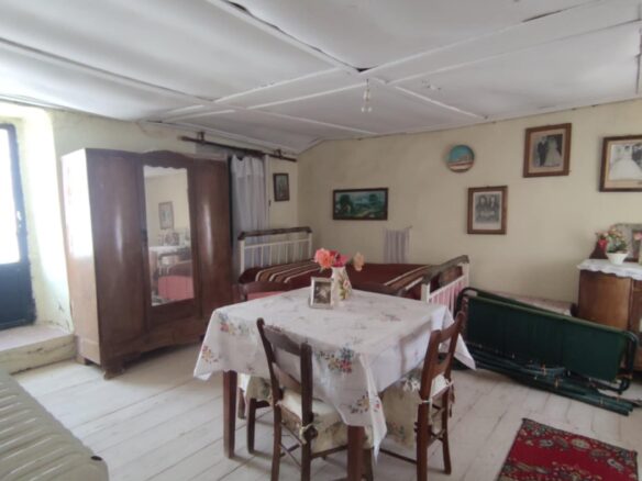 Vl552 -old Detached House 66 Sq M. – Meligalas – €37000