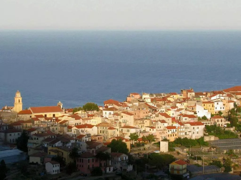 b_1024_0_0_00_images_frazioni_02_coldirodi_2_borgo_di_coldirodi