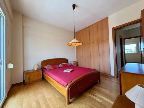 3-bedroom Flat In Alimos, Greece (118 M²)