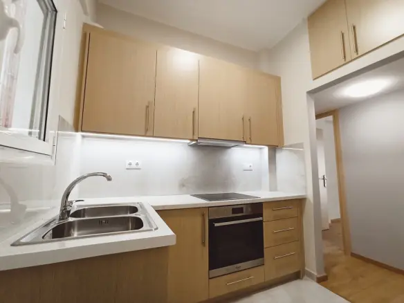 2-bedroom Flat In Attiki, Greece (75 M²)