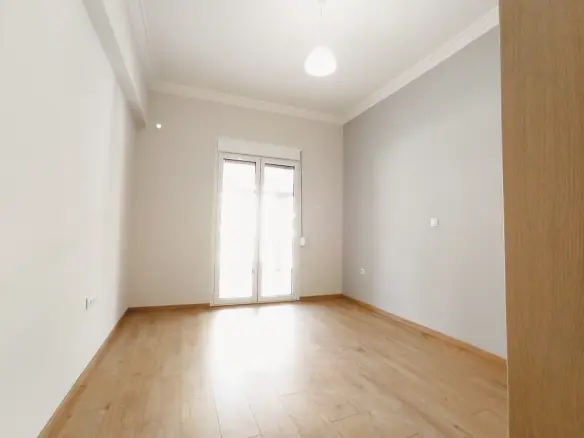 2-bedroom Flat In Attiki, Greece (75 M²)