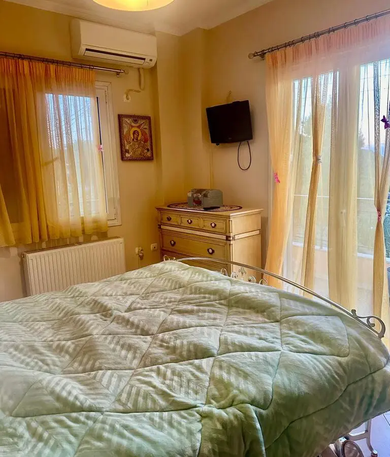 2-bedroom Flat In Loutraki-perachora, Greece (90 M²)