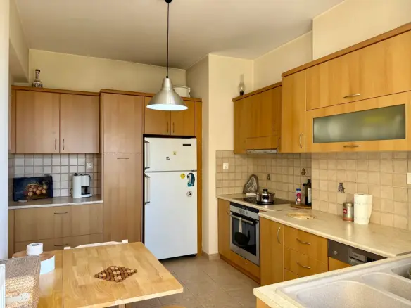 3-bedroom Flat In Alimos, Greece (118 M²)