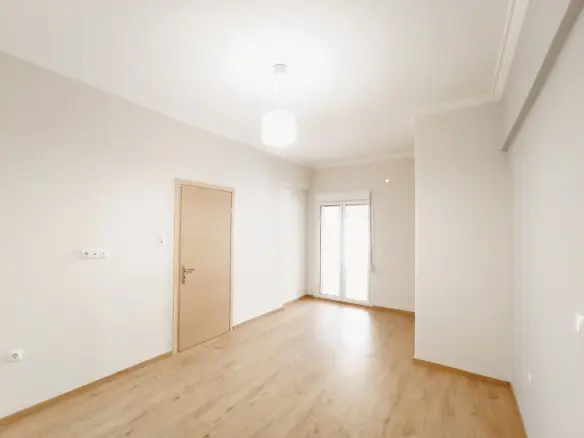 2-bedroom Flat In Attiki, Greece (75 M²)