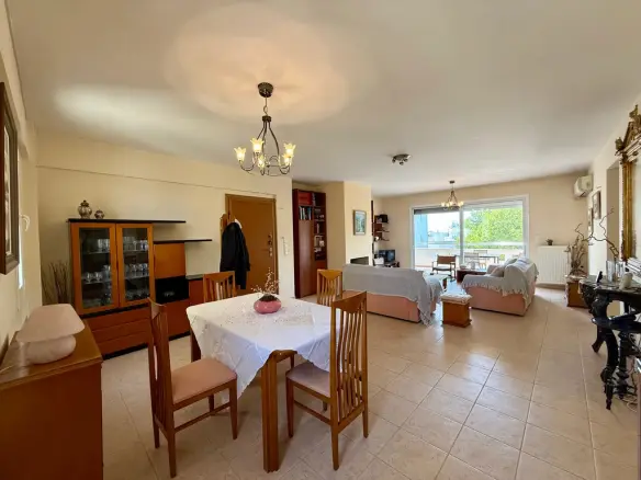 3-bedroom Flat In Alimos, Greece (118 M²)