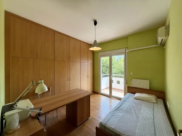 3-bedroom Flat In Alimos, Greece (118 M²)