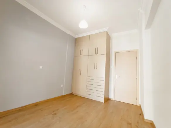 2-bedroom Flat In Attiki, Greece (75 M²)