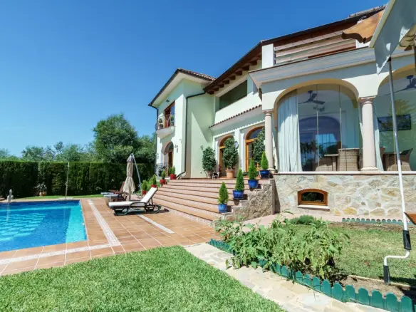 6-bedroom Villa In El Rosario, Spain (598 M²)
