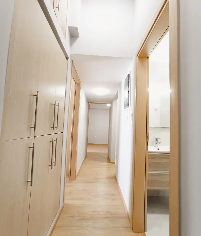 2-bedroom Flat In Attiki, Greece (75 M²)
