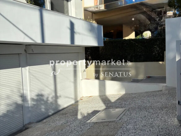 House Of 210 M² In Greece