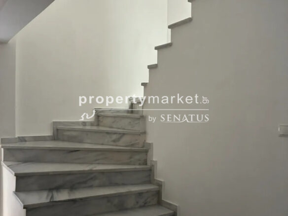 House Of 210 M² In Greece