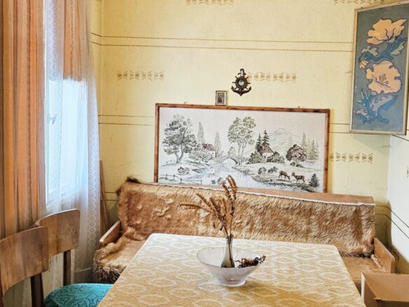 Two-story House Of 200 M² With Panoramic Views In Kostenets, Bulgaria