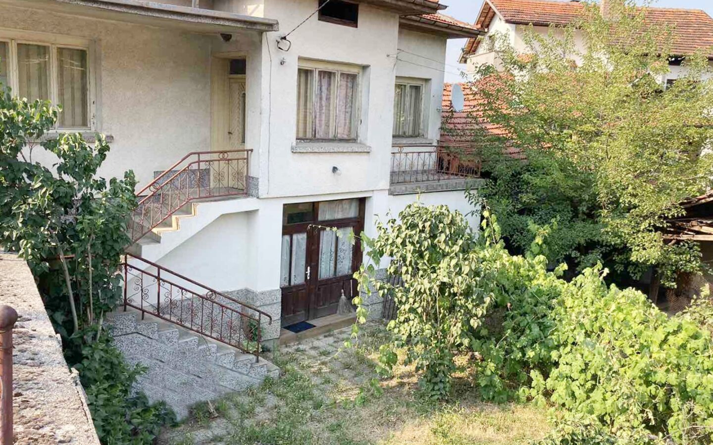 Two-story House Of 200 M² With Panoramic Views In Kostenets, Bulgaria