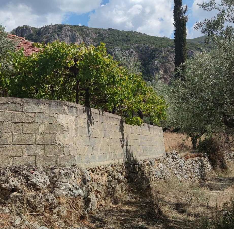 Plot Of 1,304 M² In Arfara, Kalamata