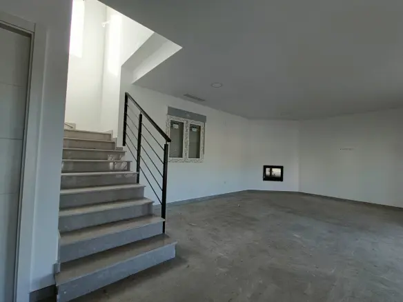 3-bedroom Detached Villa In Pinoso, Spain (150 M²)