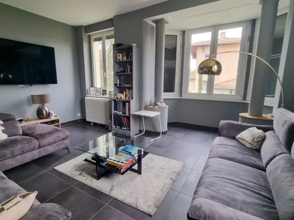 6-bedroom Town House In Carcassonne, France (220 M²)
