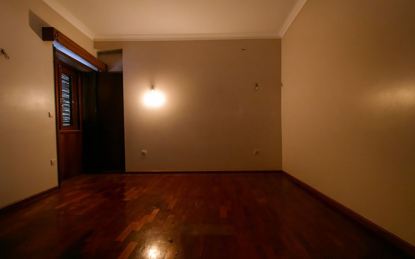 House Of 950 Square Meters, 20 Minutes From The Airport With Garden In Vila Do Conde, Portugal