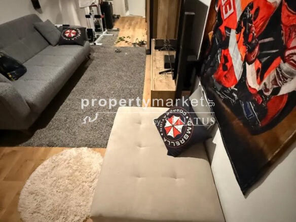 Apartment Of 100 M² With Pool
