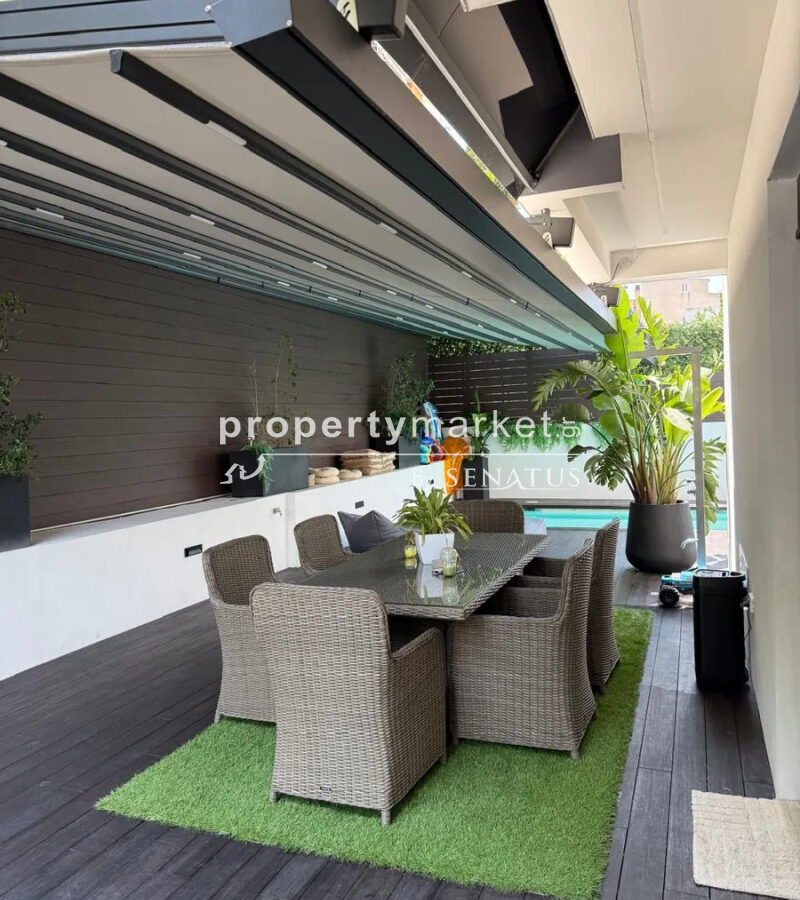 Apartment Of 100 M² With Pool