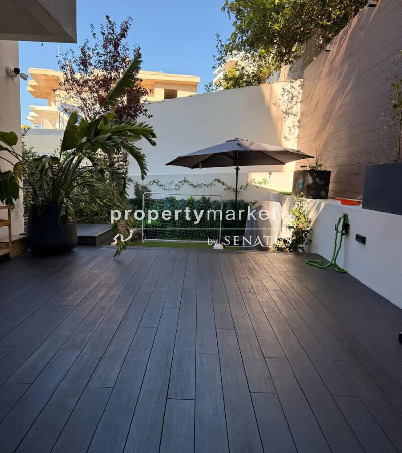 Apartment Of 100 M² With Pool