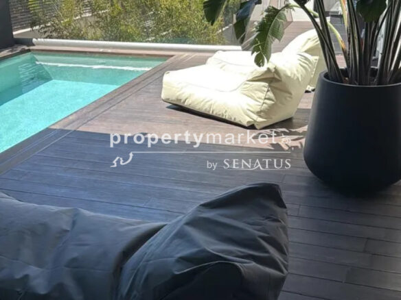 Apartment Of 100 M² With Pool