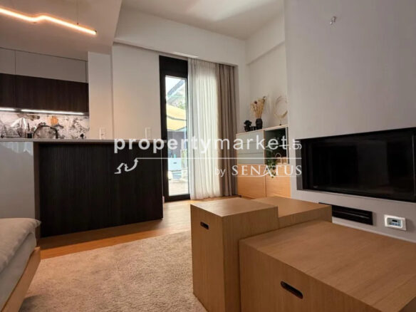 Apartment Of 100 M² With Pool