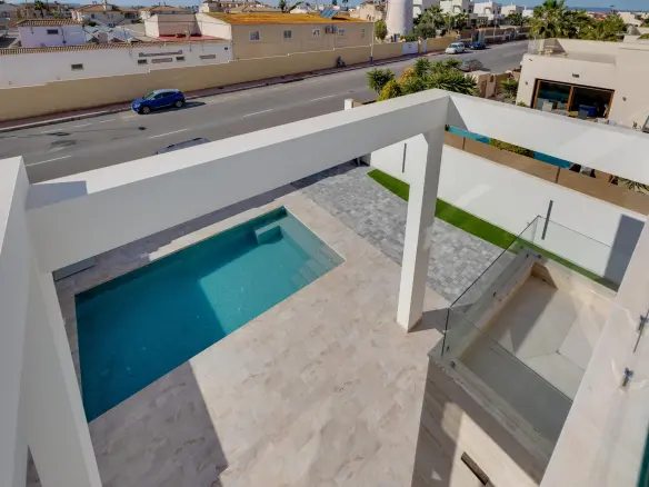 4-bedroom Country Land In Torrevieja, Spain (238 M²)