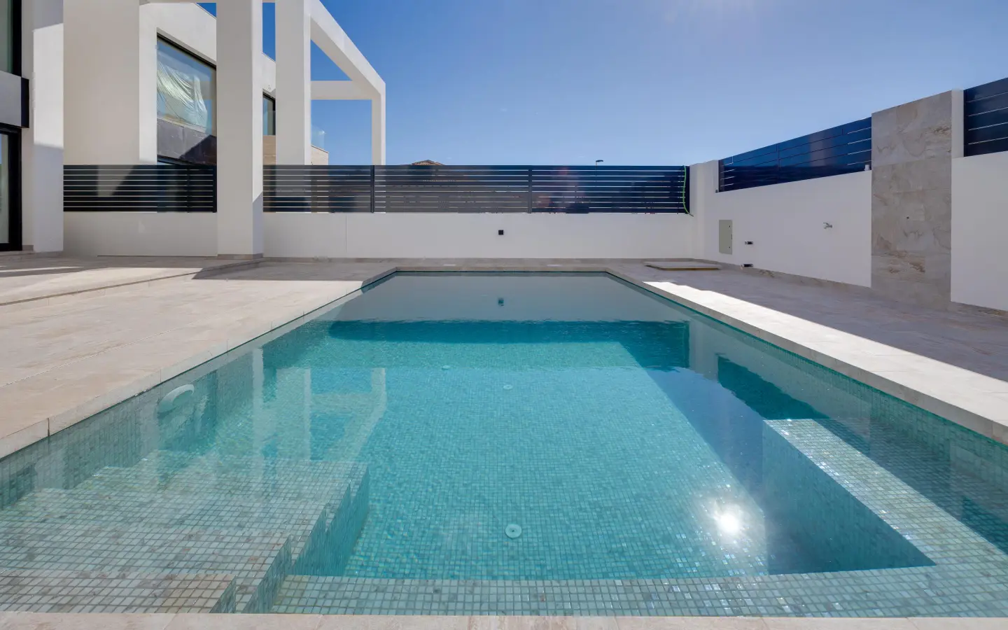 4-bedroom Country Land In Torrevieja, Spain (238 M²)