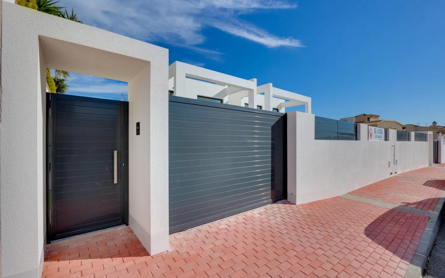 4-bedroom Country Land In Torrevieja, Spain (238 M²)