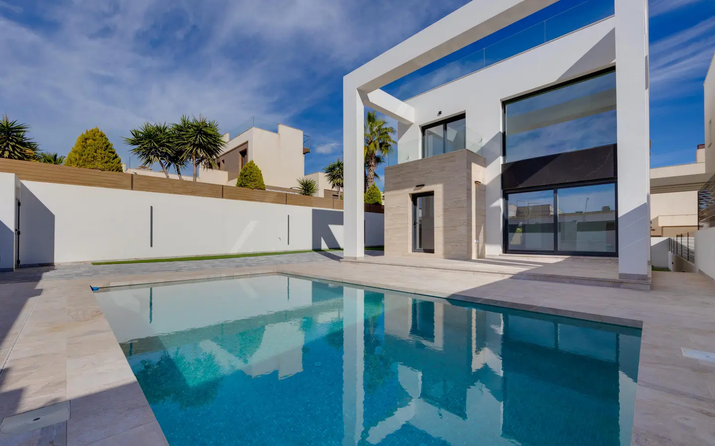 4-bedroom Country Land In Torrevieja, Spain (238 M²)