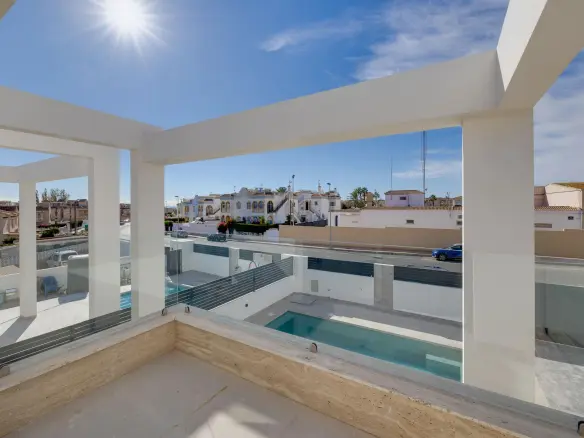4-bedroom Country Land In Torrevieja, Spain (238 M²)