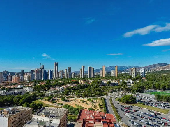 2-bedroom Apartment In Benidorm, Spain (83 M²)