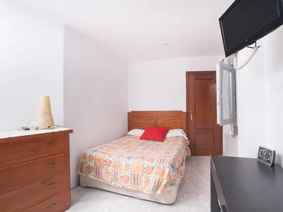 2-bedroom Apartment In Benidorm, Spain (83 M²)