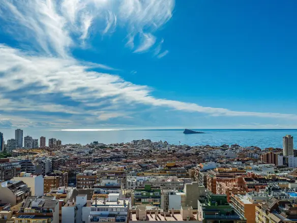 2-bedroom Apartment In Benidorm, Spain (83 M²)