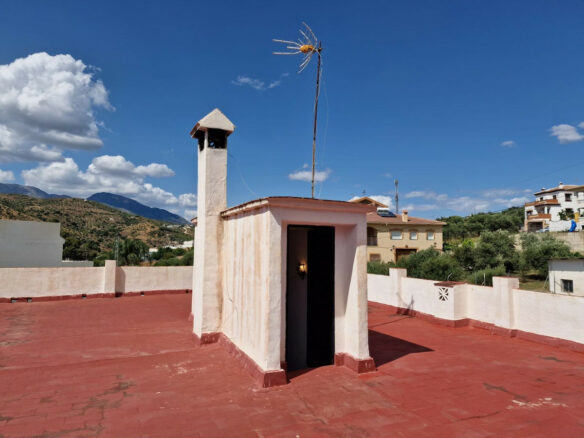 Villa-mansion In Tolox (malaga) With Mountain Views