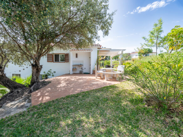 Villa Of 182 M² With Garden In Mijas