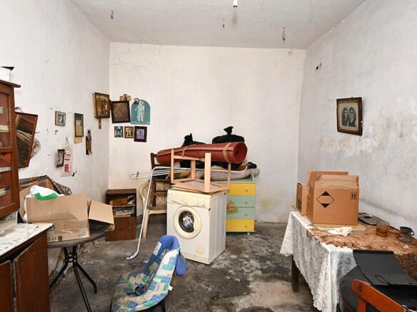 Small House For Renovation In Rural Village – East Crete