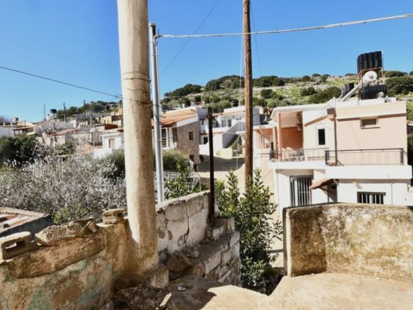 Small House For Renovation In Rural Village – East Crete