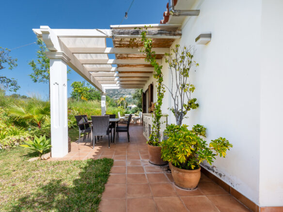 Villa Of 182 M² With Garden In Mijas