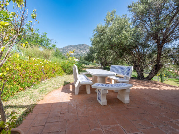 Villa Of 182 M² With Garden In Mijas
