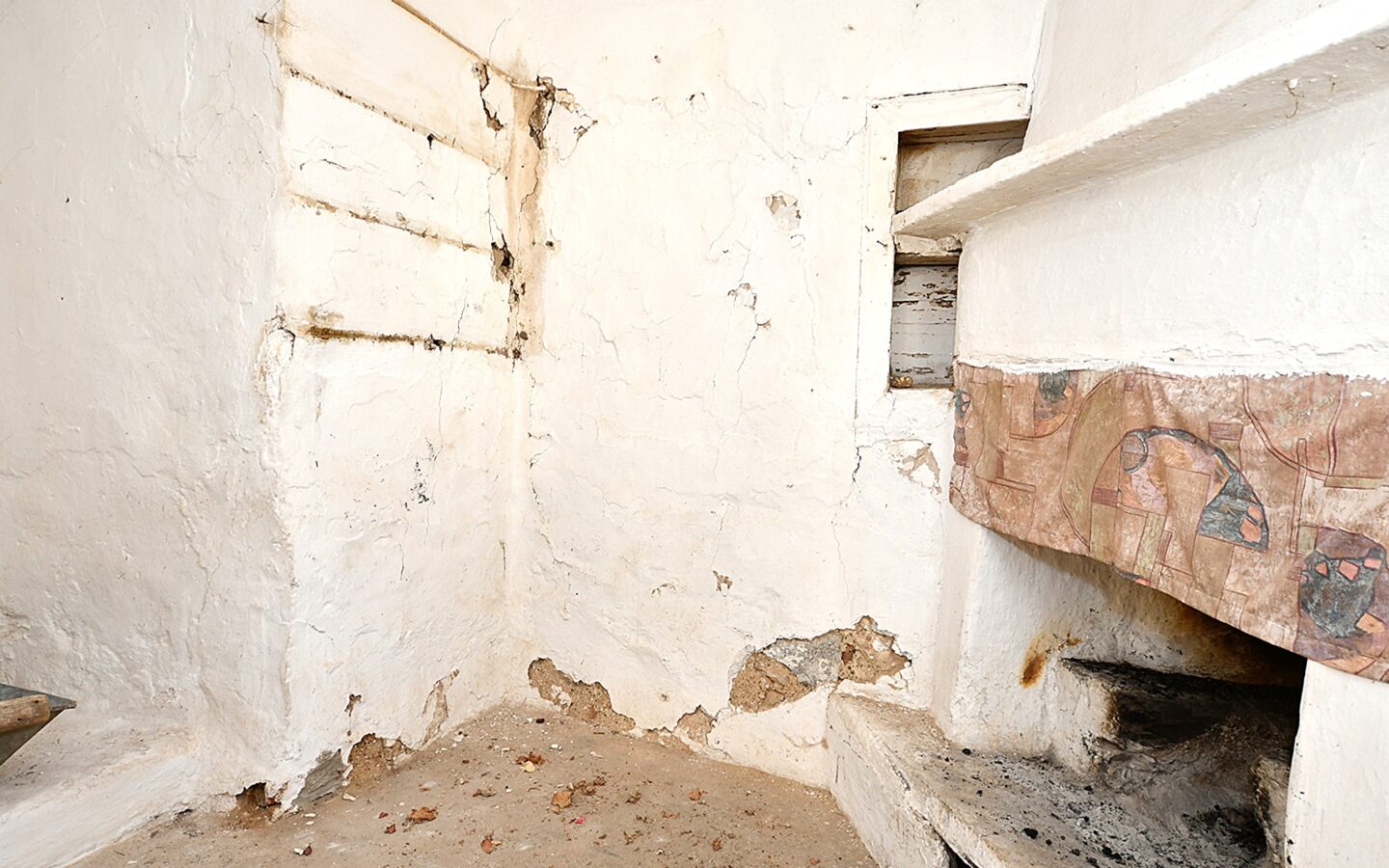 House For Renovation With Views. Kritsa Village – East Crete